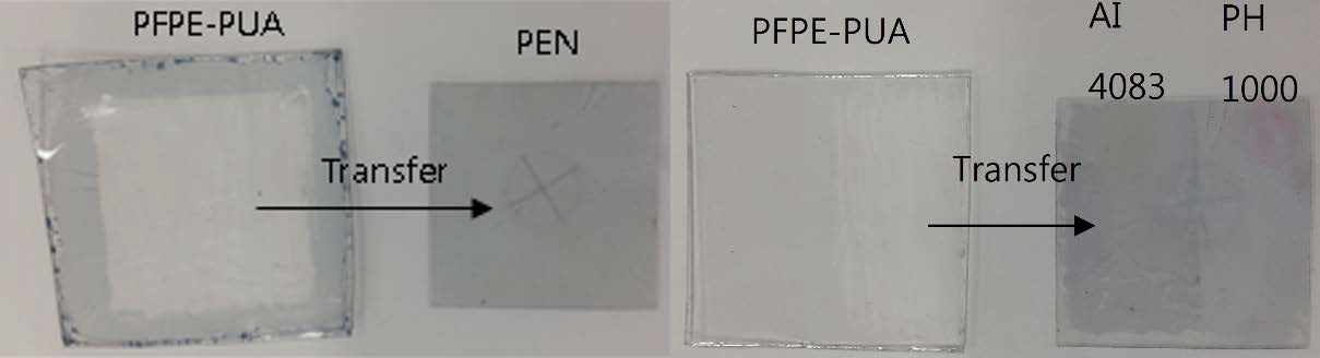 PFPE-PUA를 이용해 PEN 유연기판 위에 투명전극 물질 (PH1000)을 전사한 결과 (좌) 와 투명전극 위로 중간층 물질 (AI 4083)을 전사한 결과 (우)