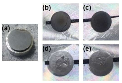 Optical images of samples after annealing of (a) UO2/Zr, (b) U0.98Nd0.02O2, with (d) Zr, and (c) U0.94Nd0.06O2, with (e) Zr at 1450℃