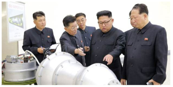 제 6차 핵실험 이후 북한이 공개했던 핵탄두. - 조선중앙통신