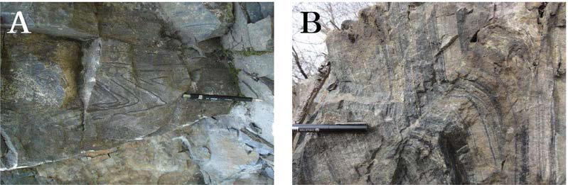 지기산의 산출되는 변성화산암 내 소규모 습곡과 단층. A. 소규모 습곡을 보이는 염기성 변성화산암 노두, B. 소규모 단층을 보이는 염기성 변성화산암