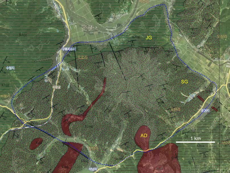 퇴적암지대(오토산)의 지질도(장 등(1981)로부터 편집) 및 식생조사구역(황색 점선 내부). 약어: JG-하양층군 점곡층; SG-하양층군 사곡층; AD-산성암맥