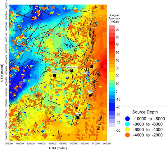 Bouguer anomaly map and distribution of density discontinuous point