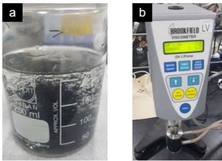 CNT 섬유 수용액의 점도측정 사진, (a) CNT 섬유 수용액, (b) 점도 기기