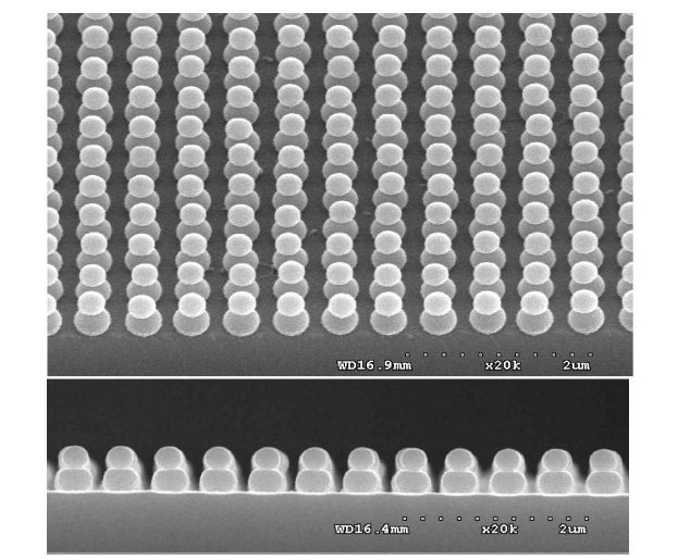 실리카 나노비드로 형성시킨 눈사람 모양의 나노입자 이합체를 square net array 형태로 조직화시킨 모습