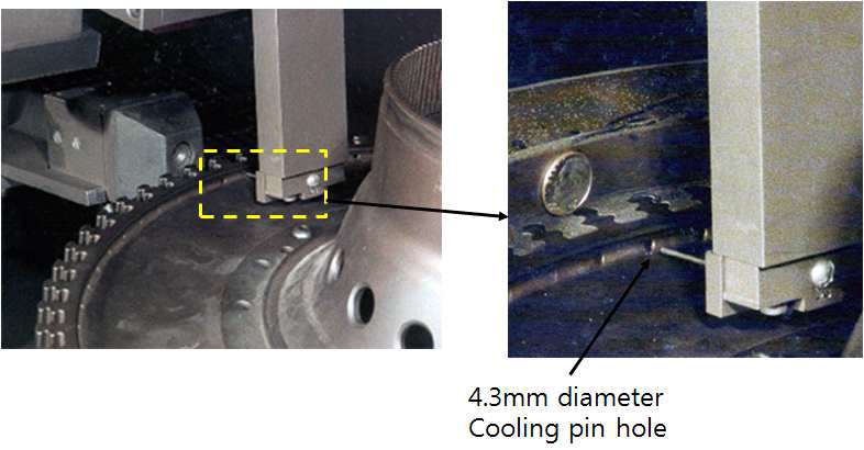 숏피닝(Shot peening)을 이용한 항공기 터빈 냉각홀 내벽 피닝. 본 연구의 초음파 노즐내벽 피닝은 노즐너비의 관계없이 동일한 내벽 피닝 효과를 얻기 때문에 내부가 협소한 홀 내벽 피닝에 효율적으로 활용이 가능하다