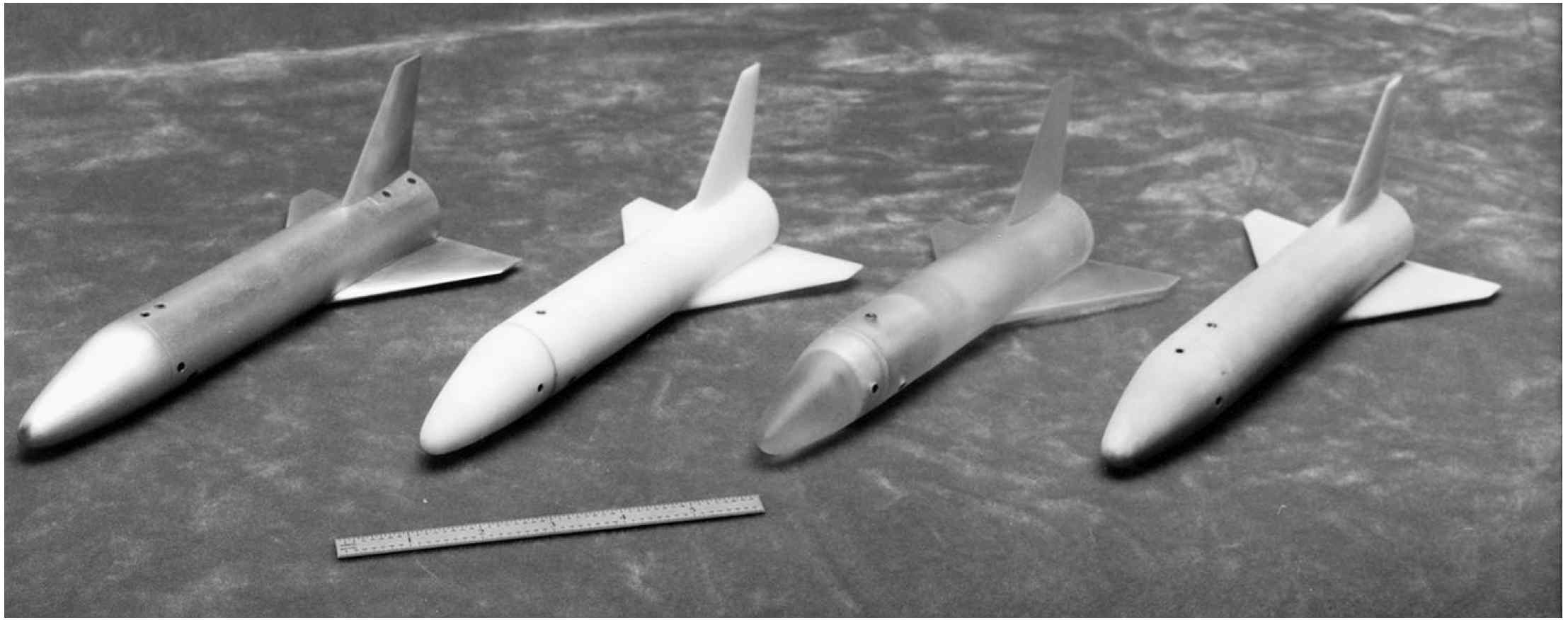 Wing-body 풍동시험 모형: (좌측부터)알루미늄, FDM-ABS, SLA, SLS