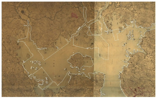 Comparison between the current coastal line (white solid line) and that of old map(1918)