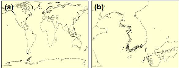KUAAS의 해양/음향 DB를 표출하는 가시화체계 화면에 전시된 해안선 DB. a) 전세계 해안선, b) 한반도 주변 해안선