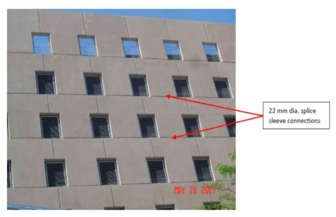 프리캐스트 스판드델 벽면 패널과 스플라이스 슬리브 연결 위치를 보여주는 일반적인 외부 입면도