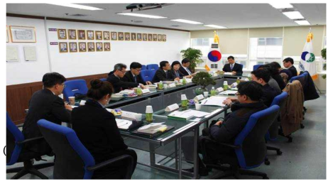 교육백서 수록범위 및 편집구성 검토, 기관별 공통 기술내용 협의를 위한 실무집필위원회의 모습