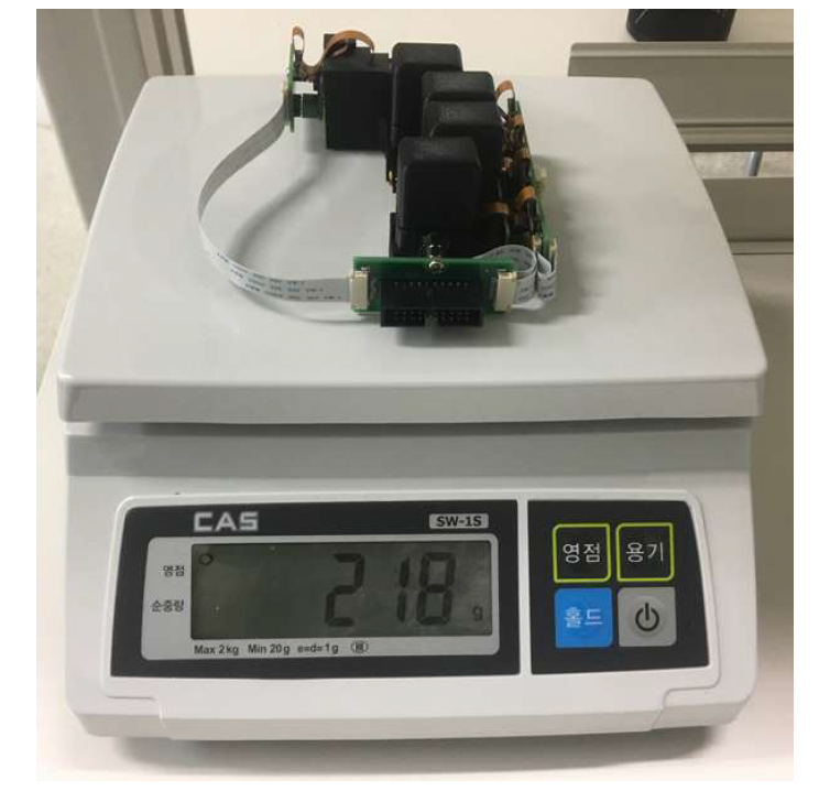 햅틱 컨트롤러 프로토타입 무게 측정