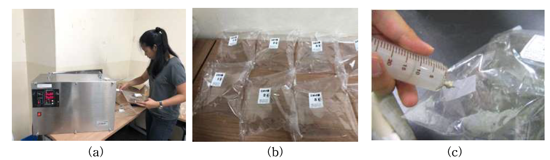 축산냄새 관능 평가를 위한 냄새 시료의 준비 과정 (a) 무취공기제조, (b) 시료봉지 준비, (c) 시료봉지내 포집공기 희석