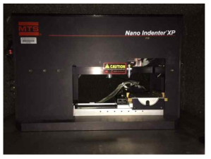 실험에 사용된 Nano Indenter 장비 사진