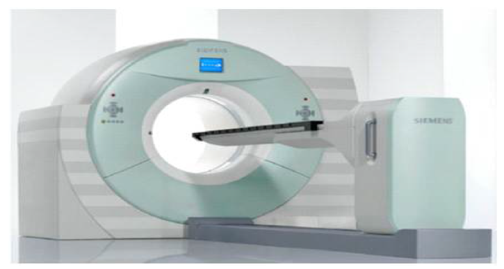 서울대학교 암병원에 설치된 Simense 사의 PET-CT