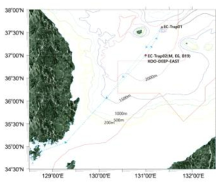 침강입자가 획득된 정점을 나타낸 지도. EC-Trap01와 EC-Trap02의 계류수심은 각각 300 m 와 500 m 수심임