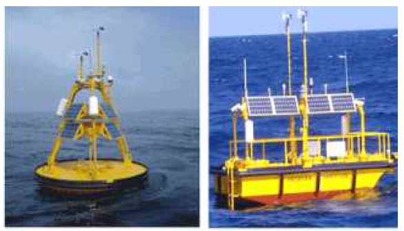 해양기상관측부이(왼쪽 : 3m, 오른쪽 : 6m)