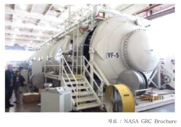 NASA GRC의 전기추력기 시험장치, VF-5