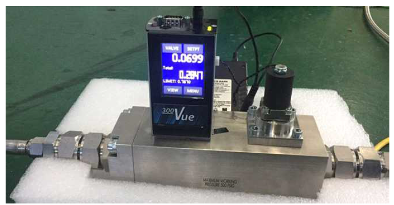헬륨의 정밀한 주입을 위해 구입한 유량계