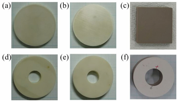 소결 처리 후 세라믹 디스크 (a) BNKT-BMT 계열, (b) BNKT 계열, (c) BTZ-BCT 계열, 및 fired Ag 전극 처리 후 세라믹 디스크 (d) BNKT-BMT 계열, (e) BNKT 계열, (f) BTZ-BCT 계열