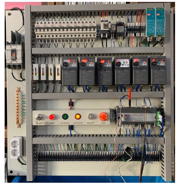 자동제어 PLC 모습