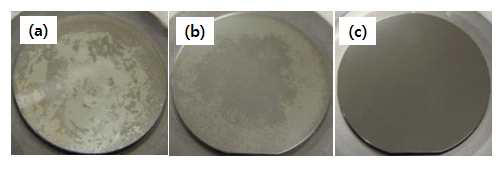 Resin계 접착물질 사용 시 공정 조건에 따른 seeding 결과 (a), (b)는 seed와 holder 사이에 기공이 생성, (c) 기공없이 접합