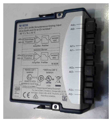 NI 9239 아날로그 입력 모듈