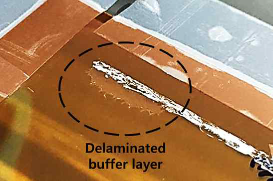 증착된 buffer layer의 박리 결함
