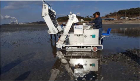 1st prototype of manila clam harvesting equipment for tidal flats (December 2017)