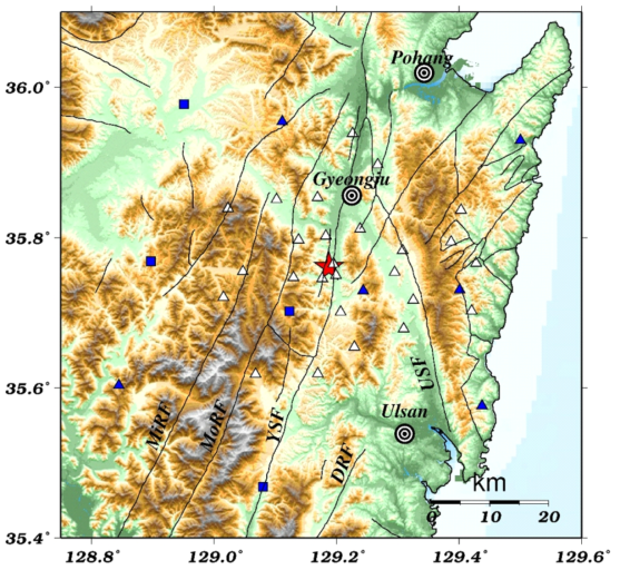 Locations of seismic stations in and around the epicenteral area of the 2016.9.12. M5.8 Gyeongju Earthquake (red start). White triangles: temporary seismic stations, blue triangles: permanent seismic stations. Blue squares and blue triangles: seismic stations operated by the KMA and KIGAM, respectively