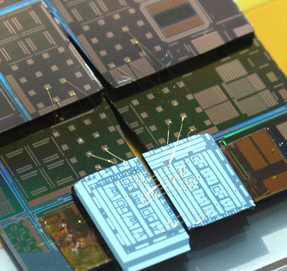 3D IC 형태의 삼진 ALU-이진 MCU 혼합 시스템 구현을 위한 소자 wiring 결과 사진