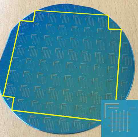 4인치 웨이퍼에 제작된 대면적 나노스위칭 array 소자의 광학 이미지