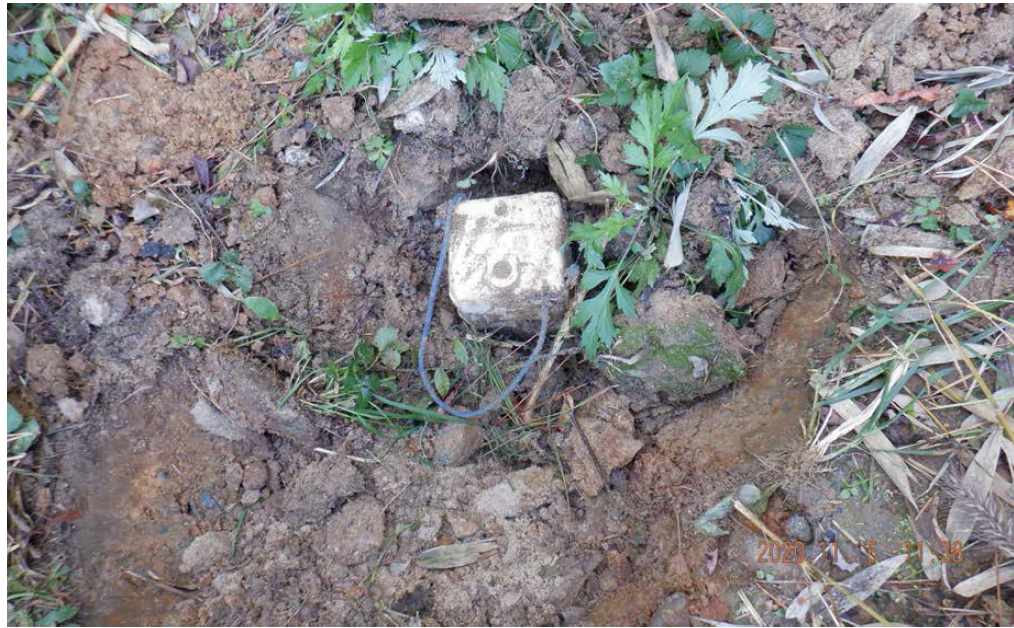 Short-period seismometer buried without casing (Smart Solo)