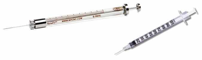 성체 제브라피쉬를 감염시킬 수 있는 microsyringe (NanoFil microsyringe와 insulin syringe)