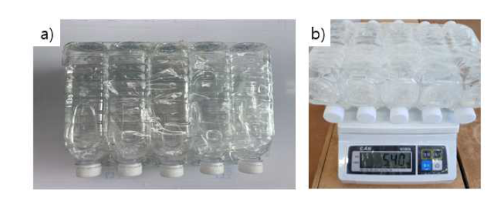 (a) 5kg 적재물 (500ml 페트병 10개) (b) 저울을 활용한 5.40kg 측정 (모델명:SW-30H, 분해능:10g)