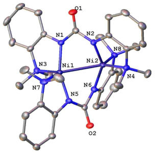 두 금속 Ni 착화합물의 분자 구조. 50% 확률의 타원 모형이 적용됐고, 함께 결정화된 toluene 용매 분자와 수소 원자는 생략됐다