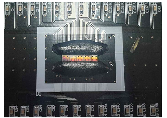 DB-Hitek THz Sensor Test Board (Sensor부 확대)